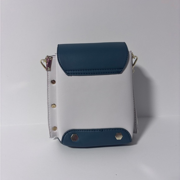 1300-Women's Crossbody Bag- White & Green - Picture 4 of 4